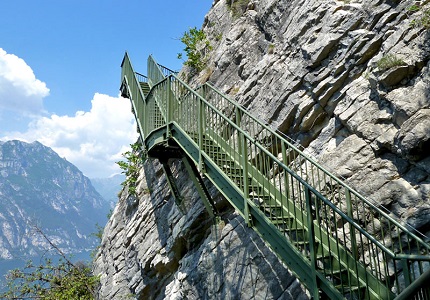 vista verso sud lago di garda da torbole